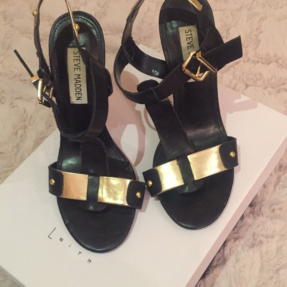 EUC-worn once-Steve Madden heeled Sandals!